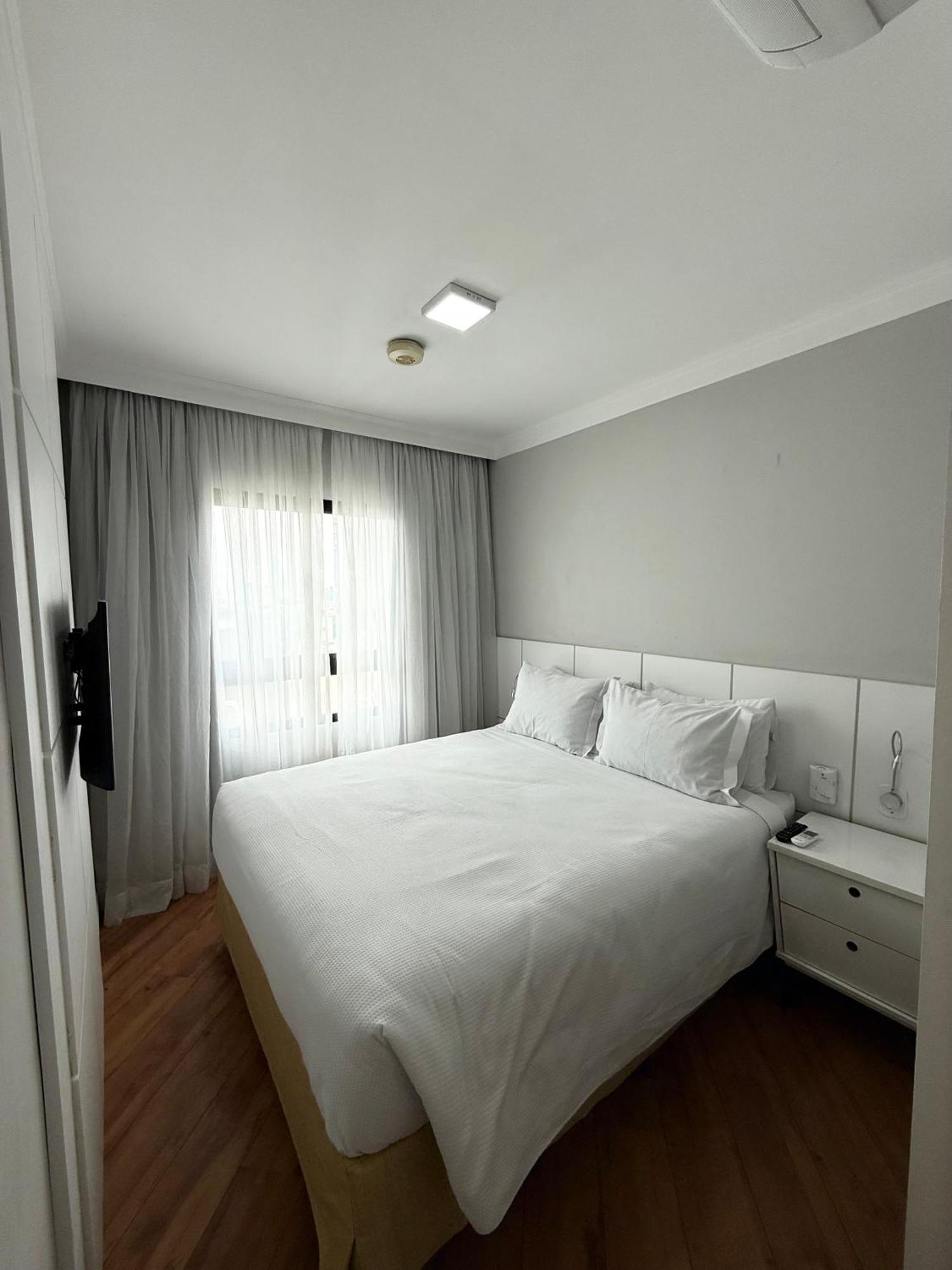 Hotel Dream Flat Pinheiros 4*